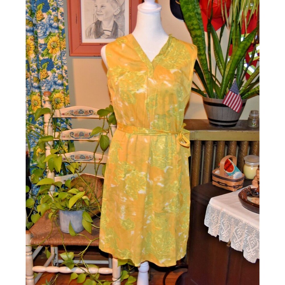 Vintage 1960s Floral Wiggle Shift Dress Yellow & Green Sleeveless Size Small